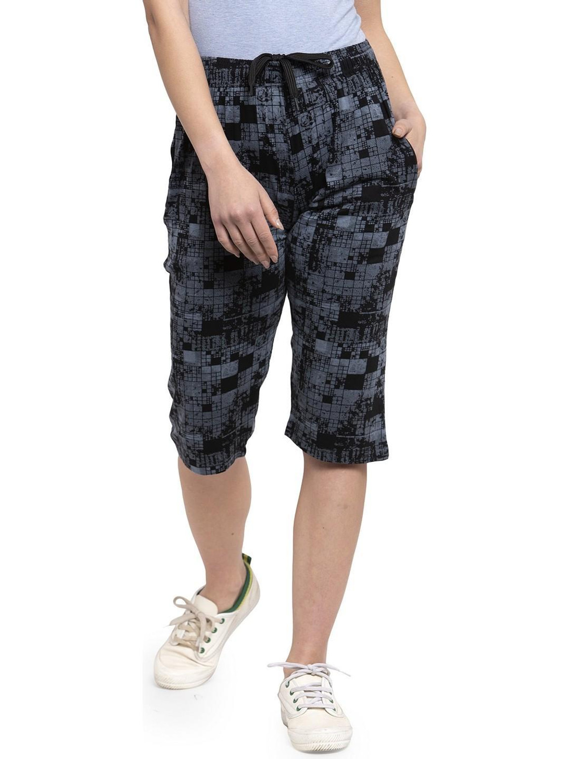 Image of UZARUS Women's Cargo Capri Shorts With 9 Zippered Pockets Women Maroon Capri