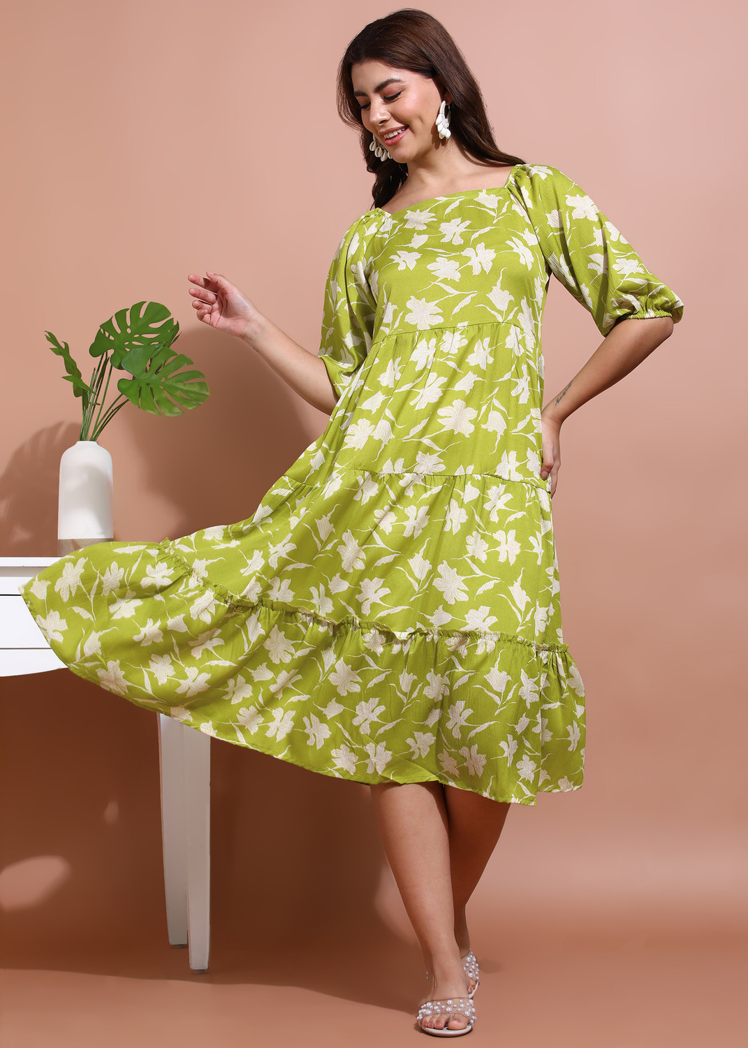 Image of HARIKRISHNA Floral Print Crepe Anarkali Kurta for Women (Green, White)