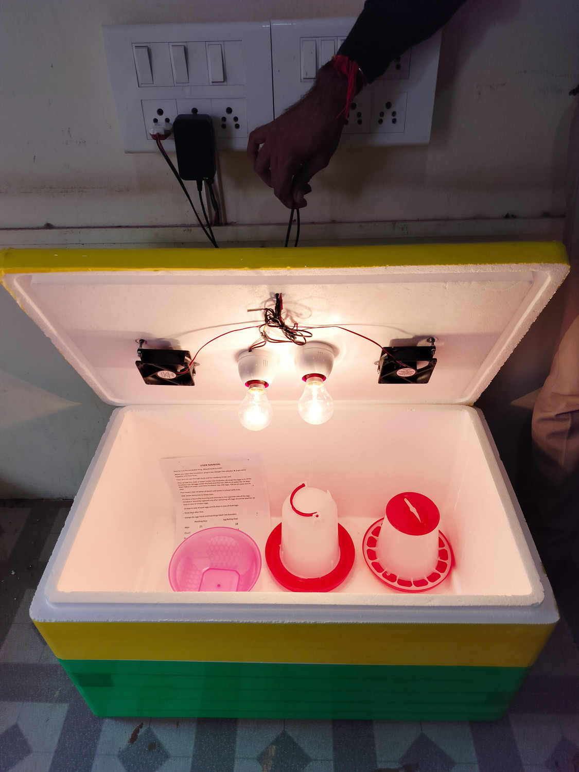 Image of TM&W thermocole 100 egg semi automatic with 1.5 kg feeder and 1.5 Ltr drinker 2 pcs Egg Incubator