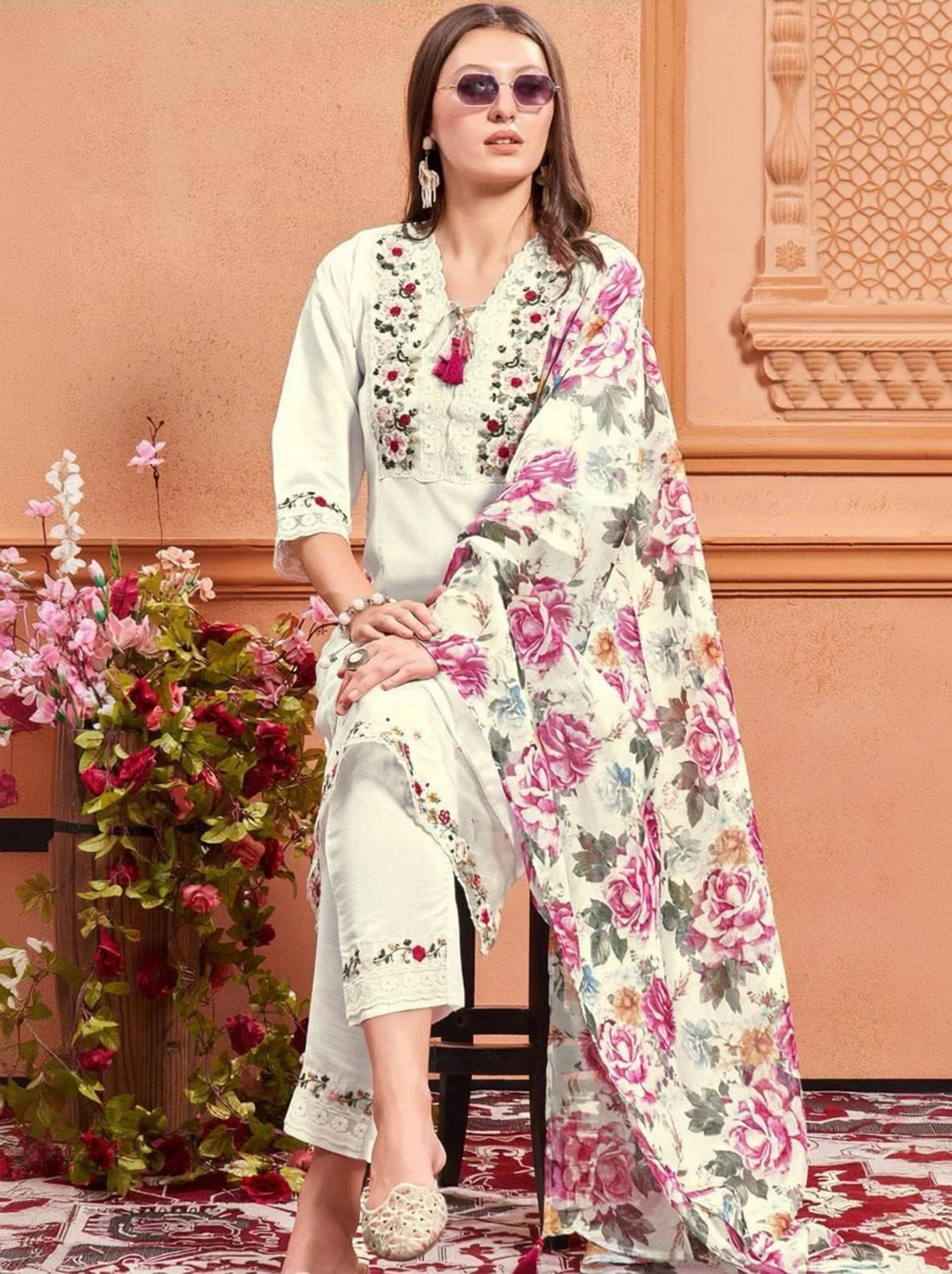 Image of jay randal Women Cotton Rayon Kurta Pant Dupatta Set