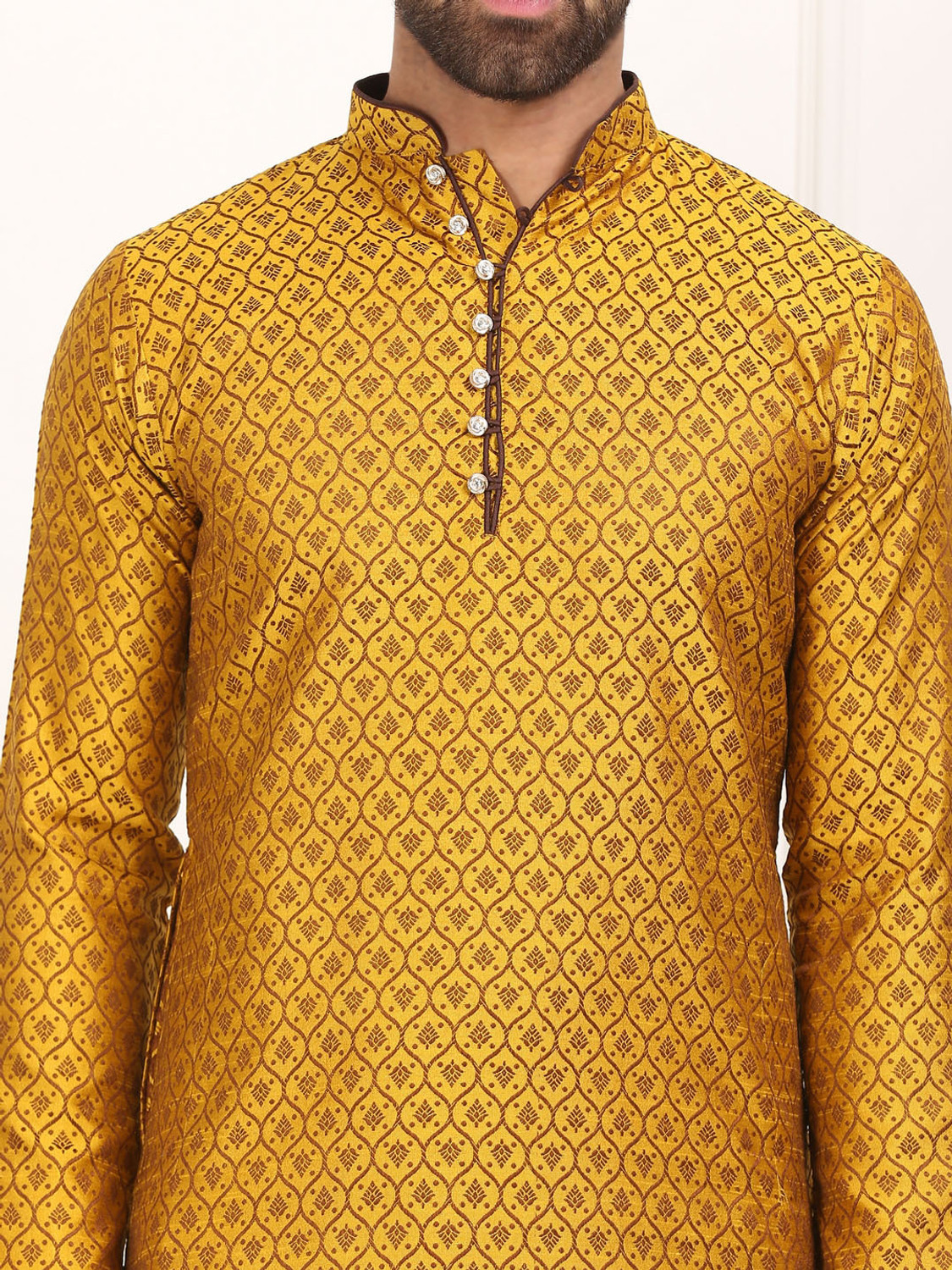 Image of Larwa Men Cotton Blend Kurta Pyjama Set