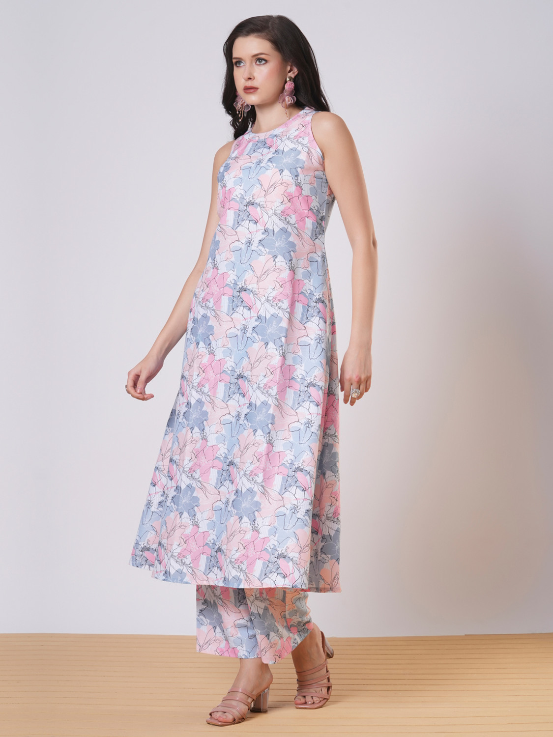 Image of Gosriki Women Viscose Rayon Kurta Pant Set