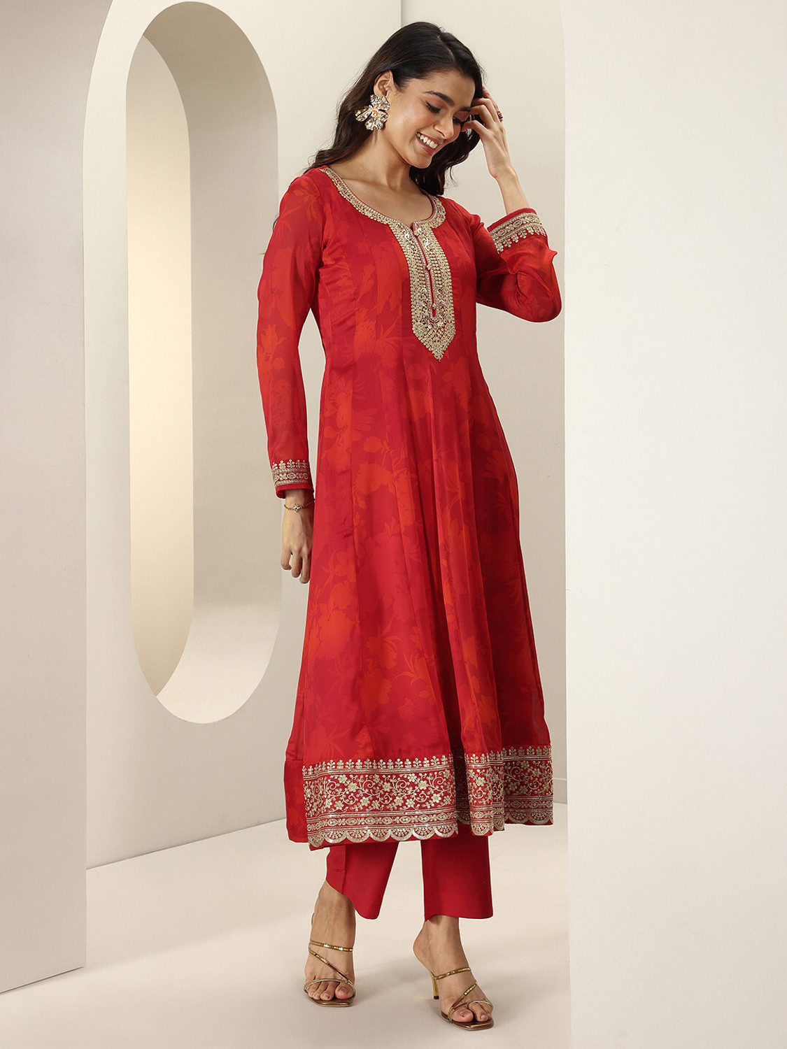 Image of LIBAS Women Silk Blend Kurta Pant Dupatta Set