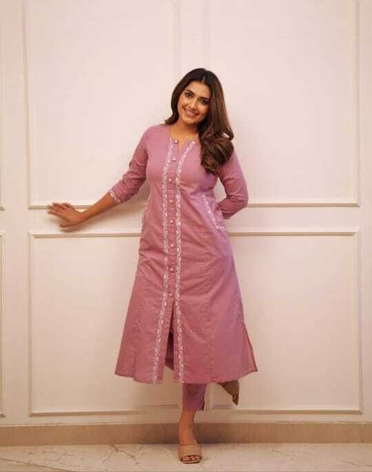 Image of parthcreation Women Viscose Rayon Kurti Pant Set