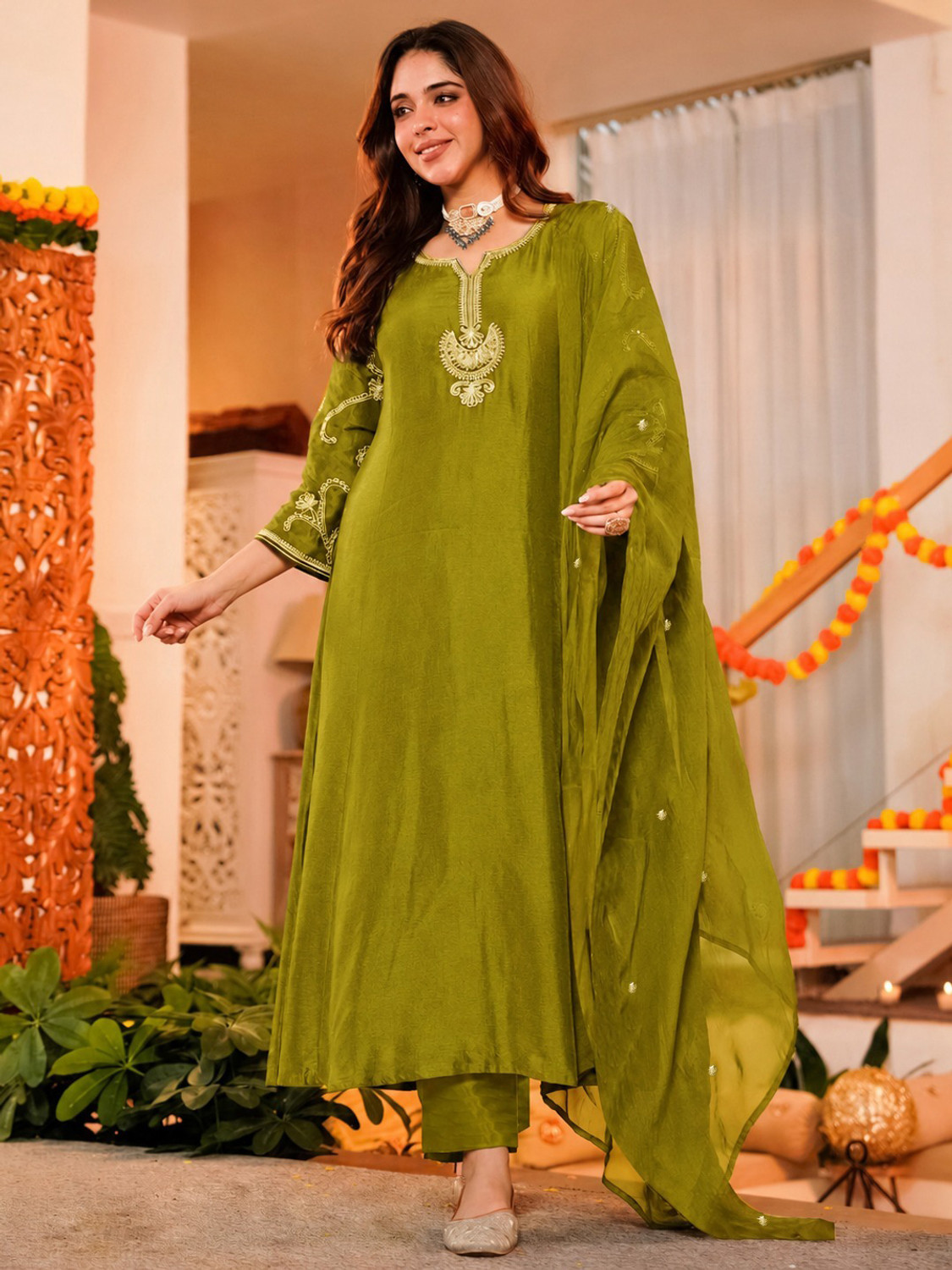 Image of Gosriki Women Viscose Rayon Kurta Pant Set