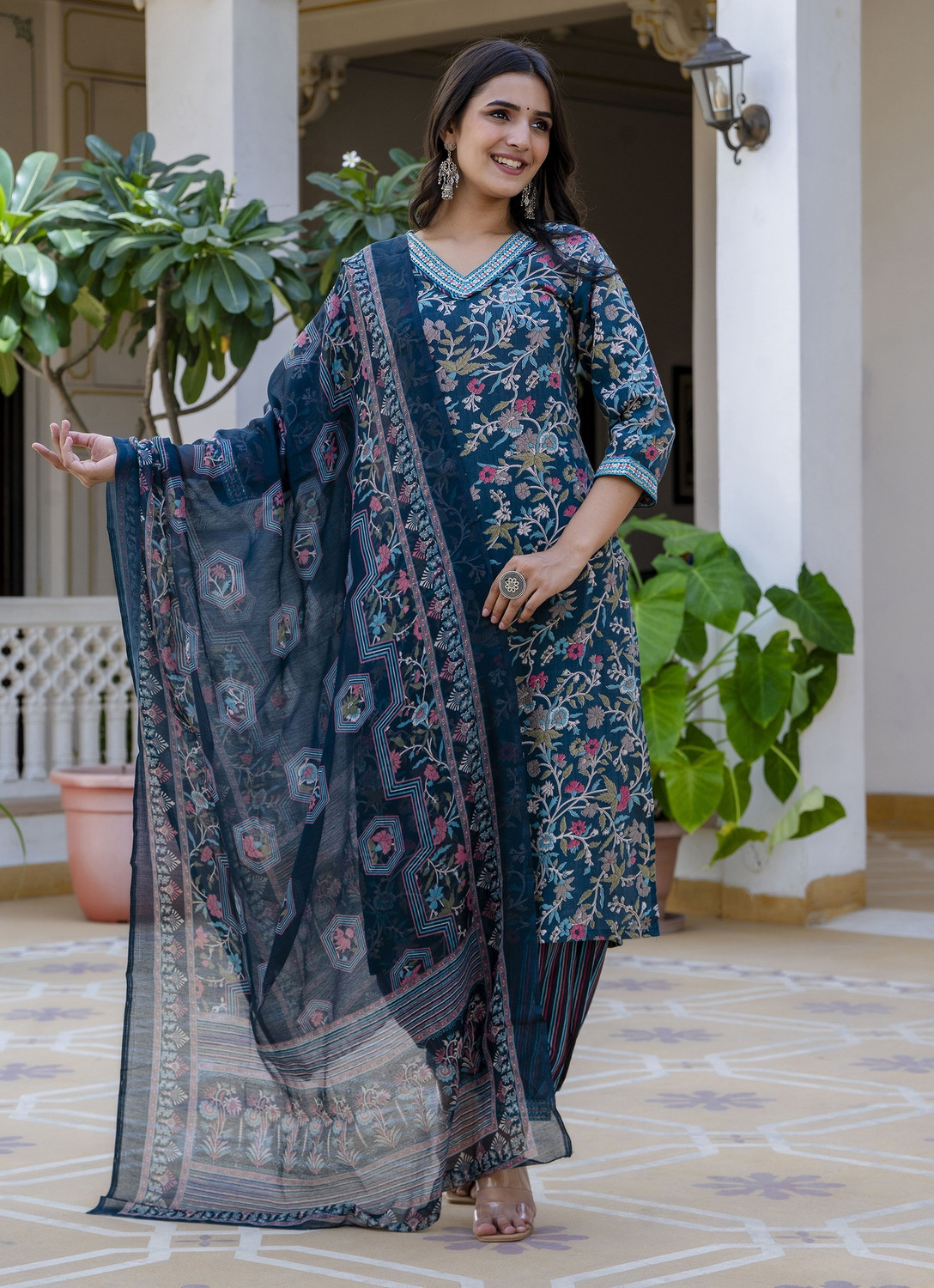 Image of Klosia Women Viscose Rayon Kurta Pant Dupatta Set
