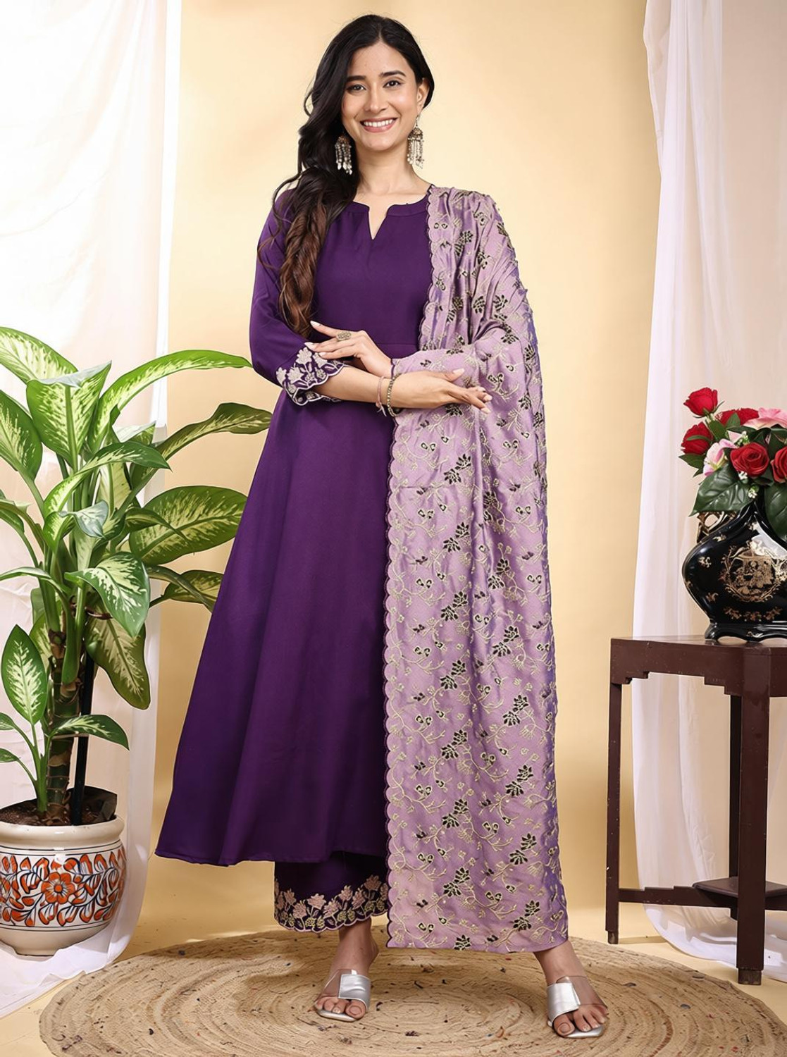 Hirvanti Women Kurta Palazzo Dupatta Set - Image 1