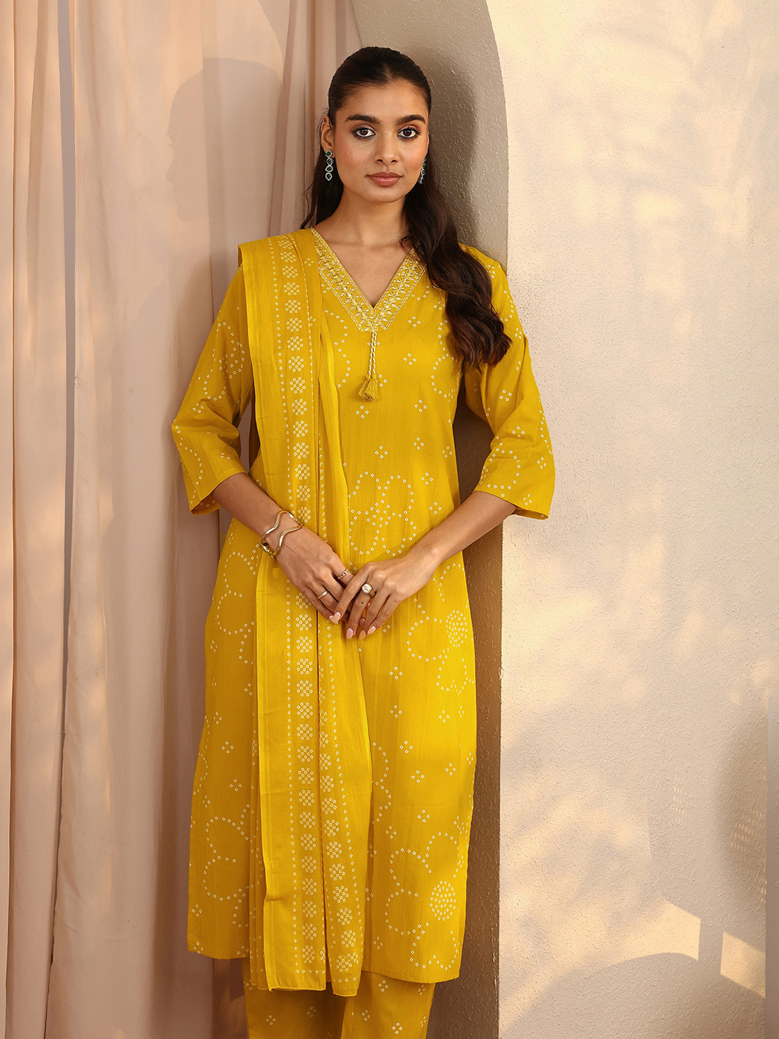 LIBAS Women Kurta Pant Dupatta Set