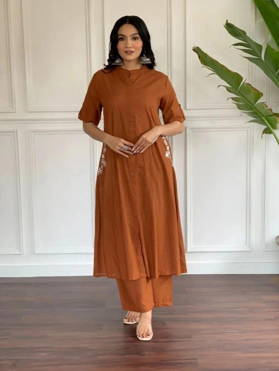 Image of Hunaiza Women Cotton Rayon Kurta Pant Set