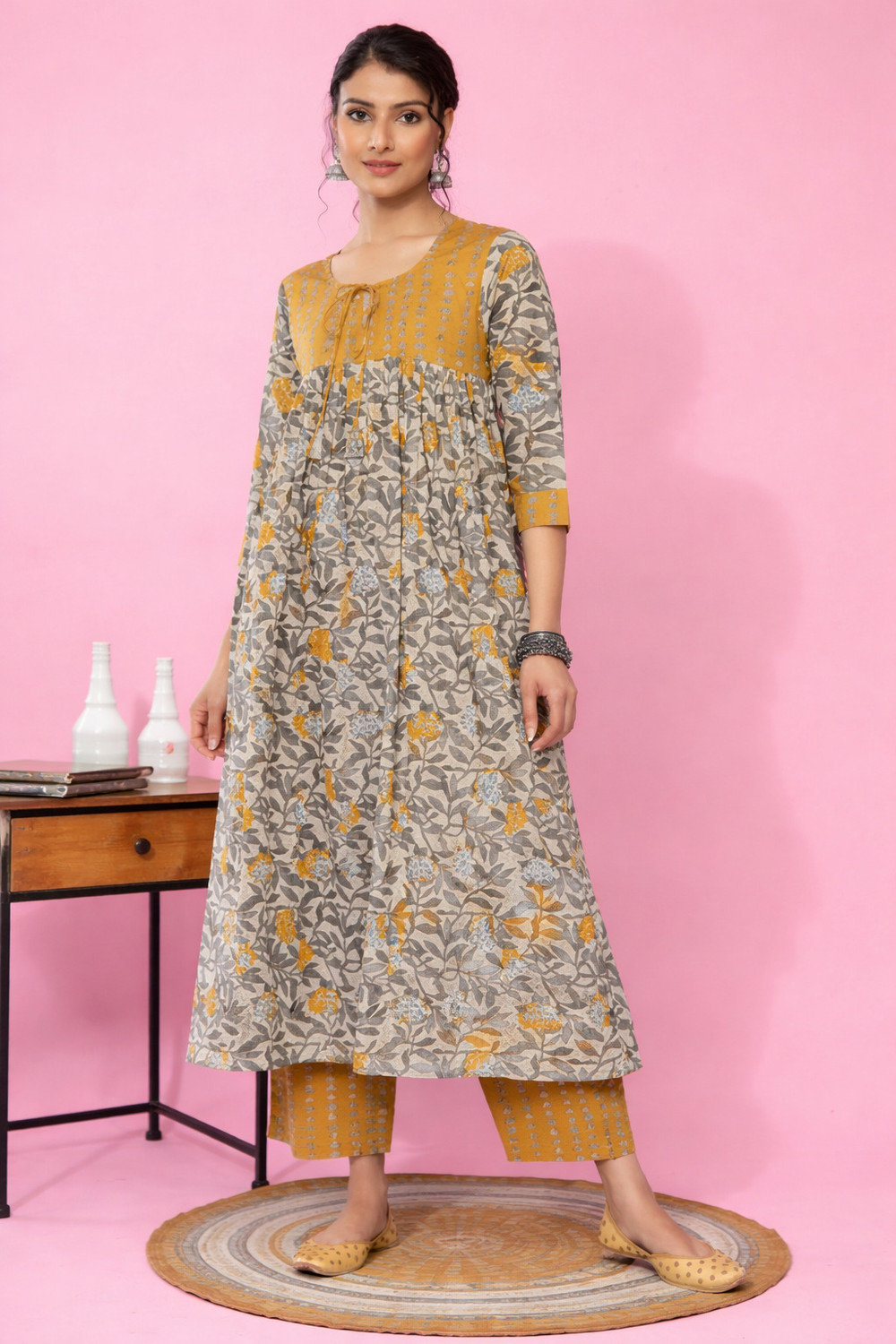 Image of SUJAMAI CREATION Women Cotton Rayon Kurti Pant Dupatta Set