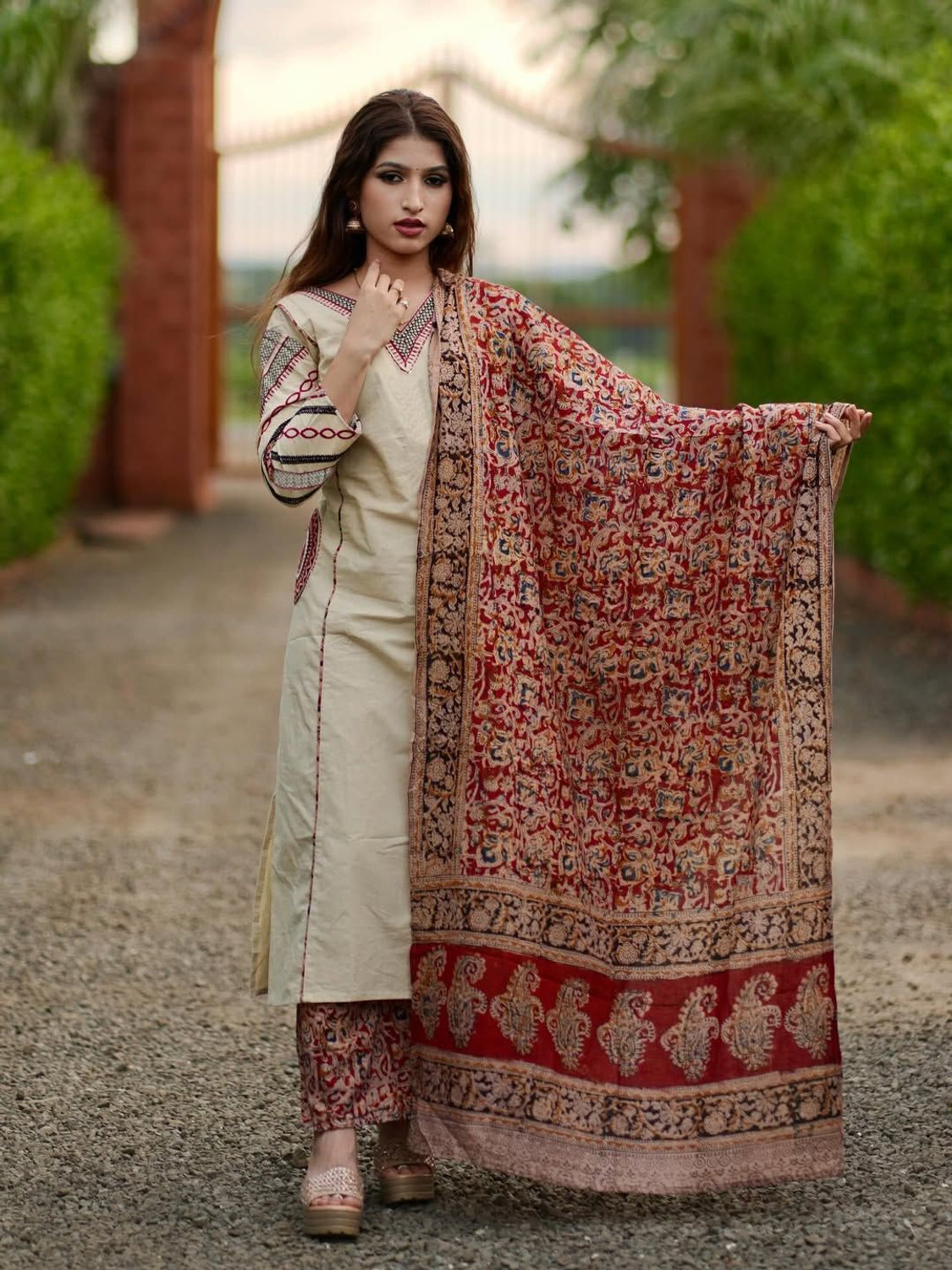 Image of Being Banarasi Women Chanderi, Cotton Silk Kurta Pant Dupatta Set