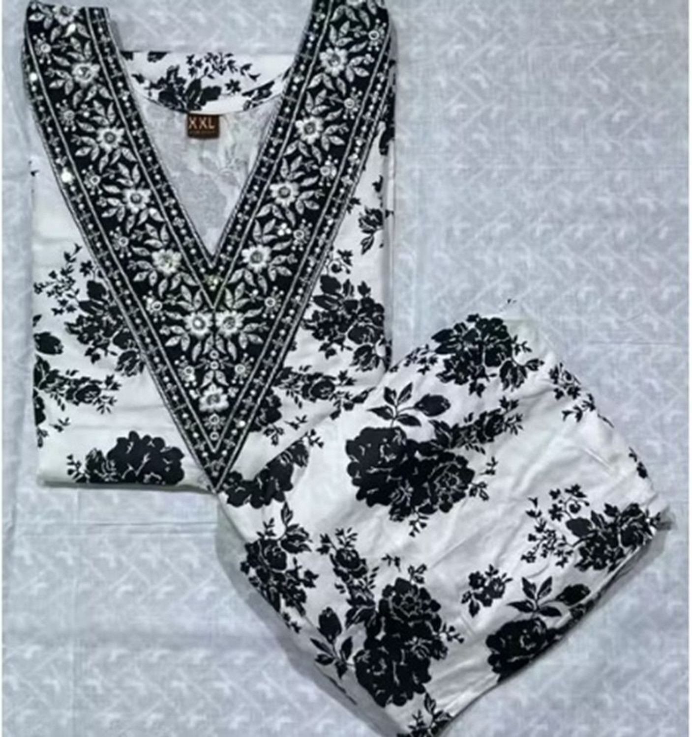 Image of GS Attire Women Cotton Blend Kurti Pant Set