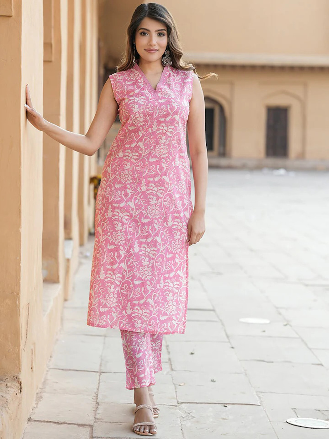 Image of Gosriki Women Viscose Rayon Kurta Pant Set