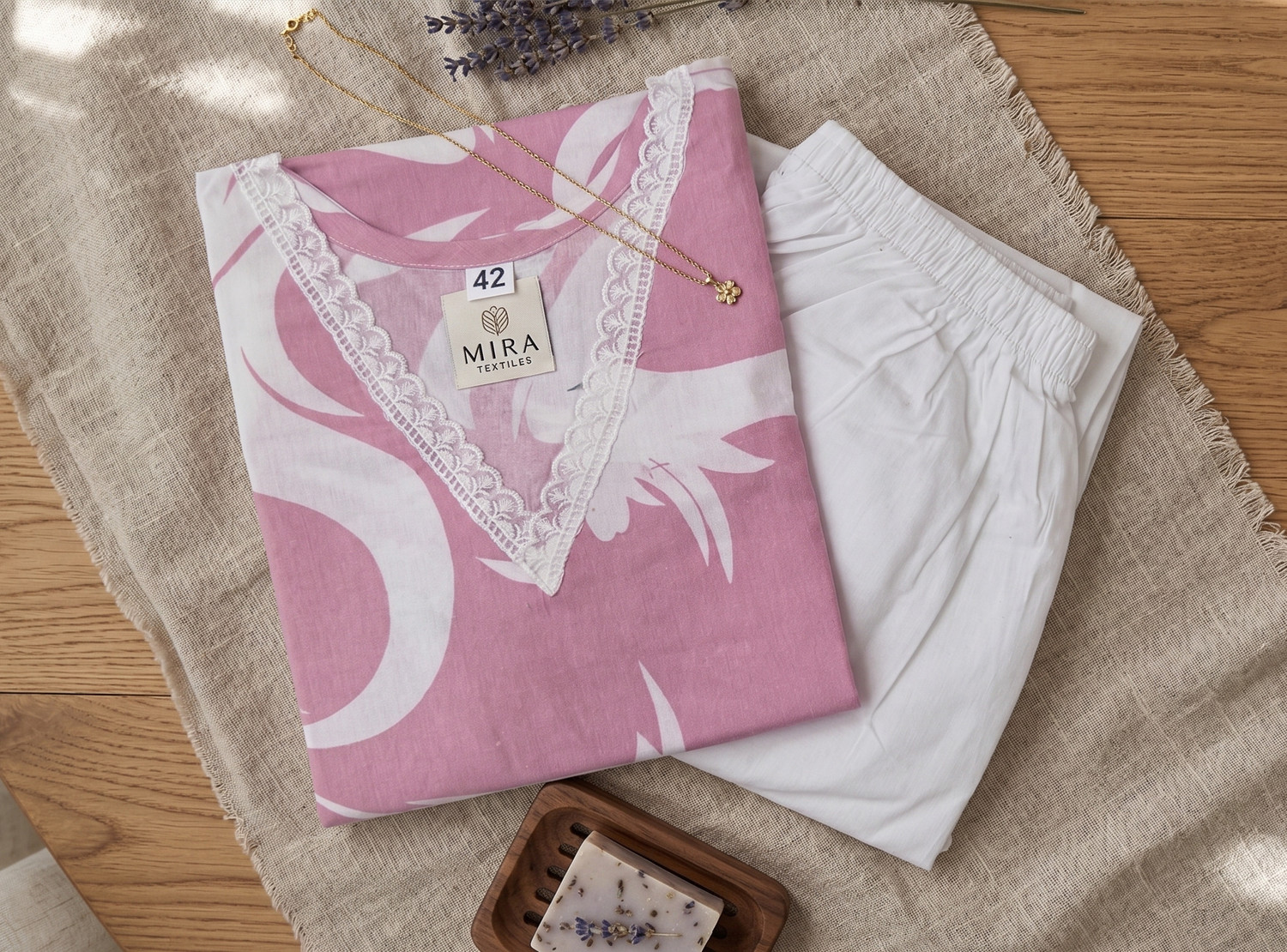 Image of simply Sewn Women Pure Cotton Kurti Pant Set