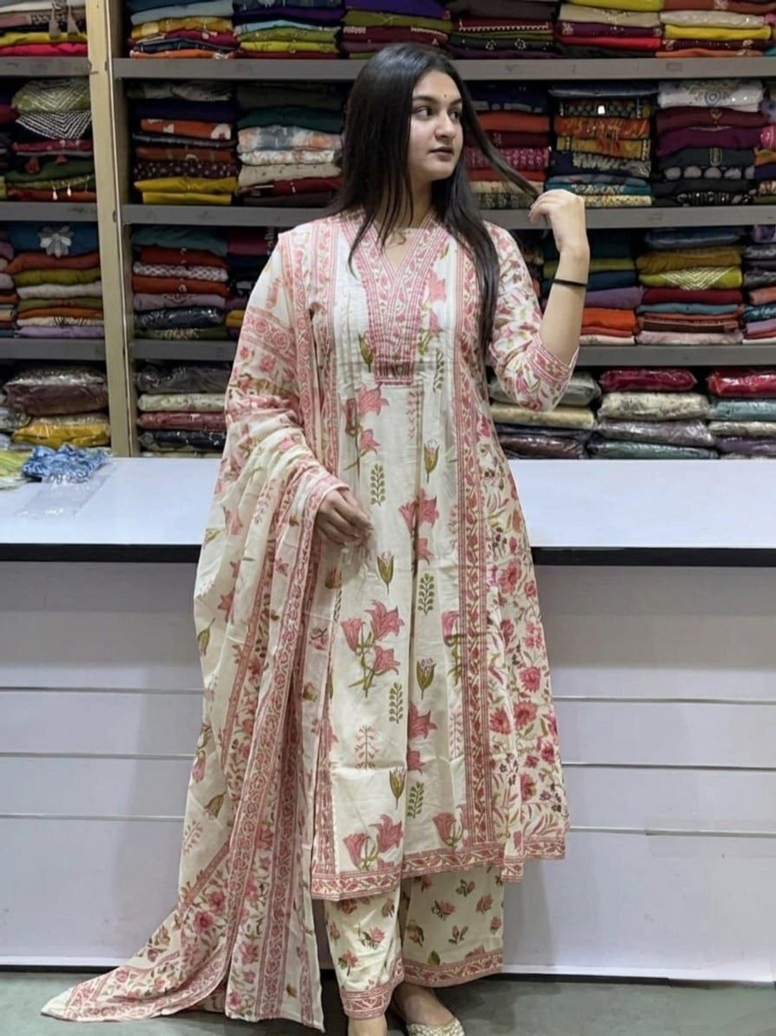 Image of simply Sewn Women Pure Cotton Kurti Pant Set