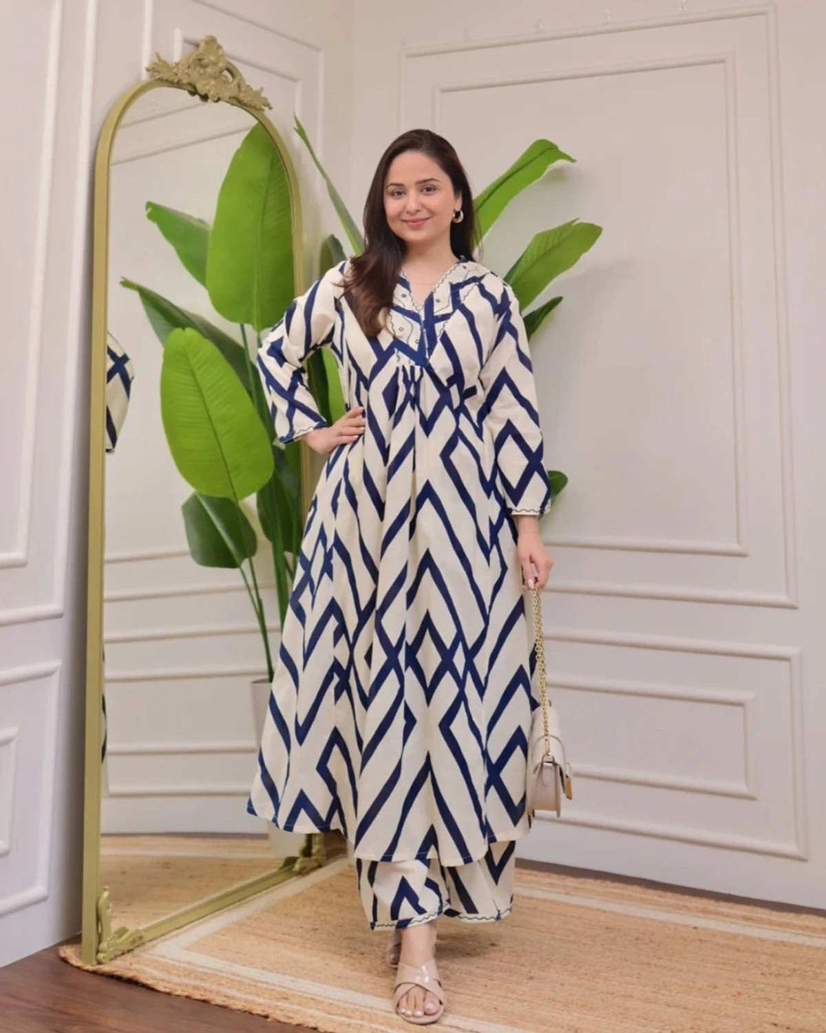 Image of SAINI CREATION Women Viscose Rayon Pant Set