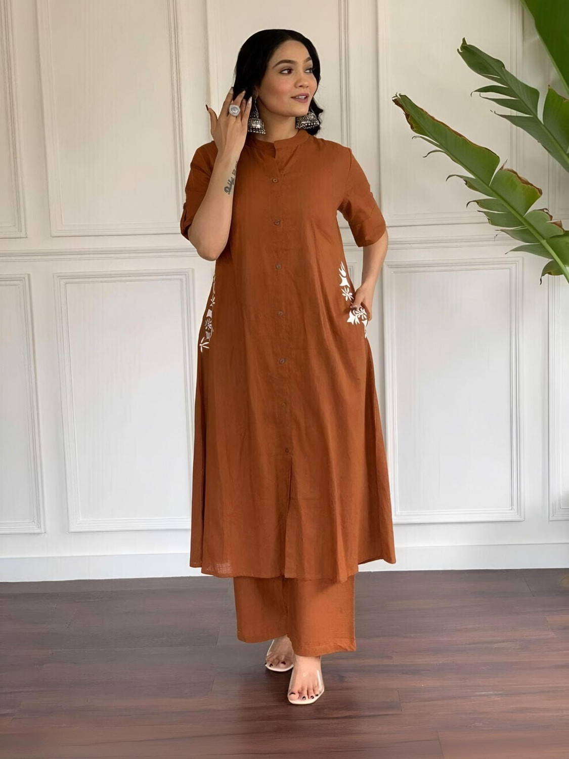 Image of Hunaiza Women Cotton Rayon Kurta Pant Set