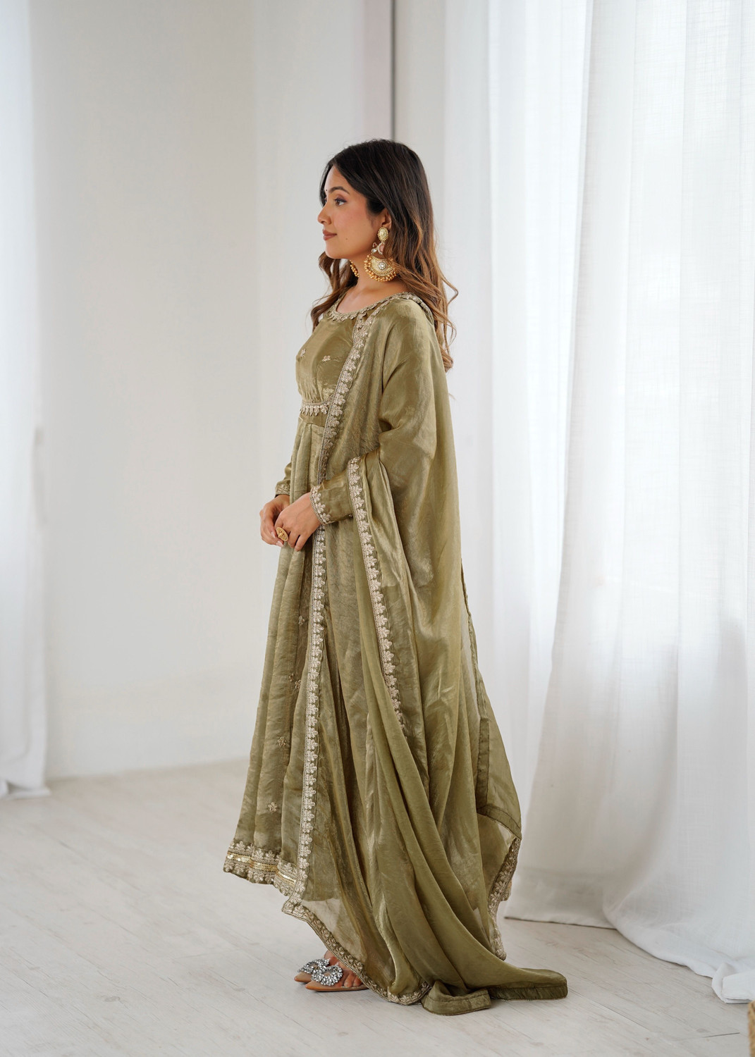 Image of KALPRANG Women Silk Blend Dupatta Set