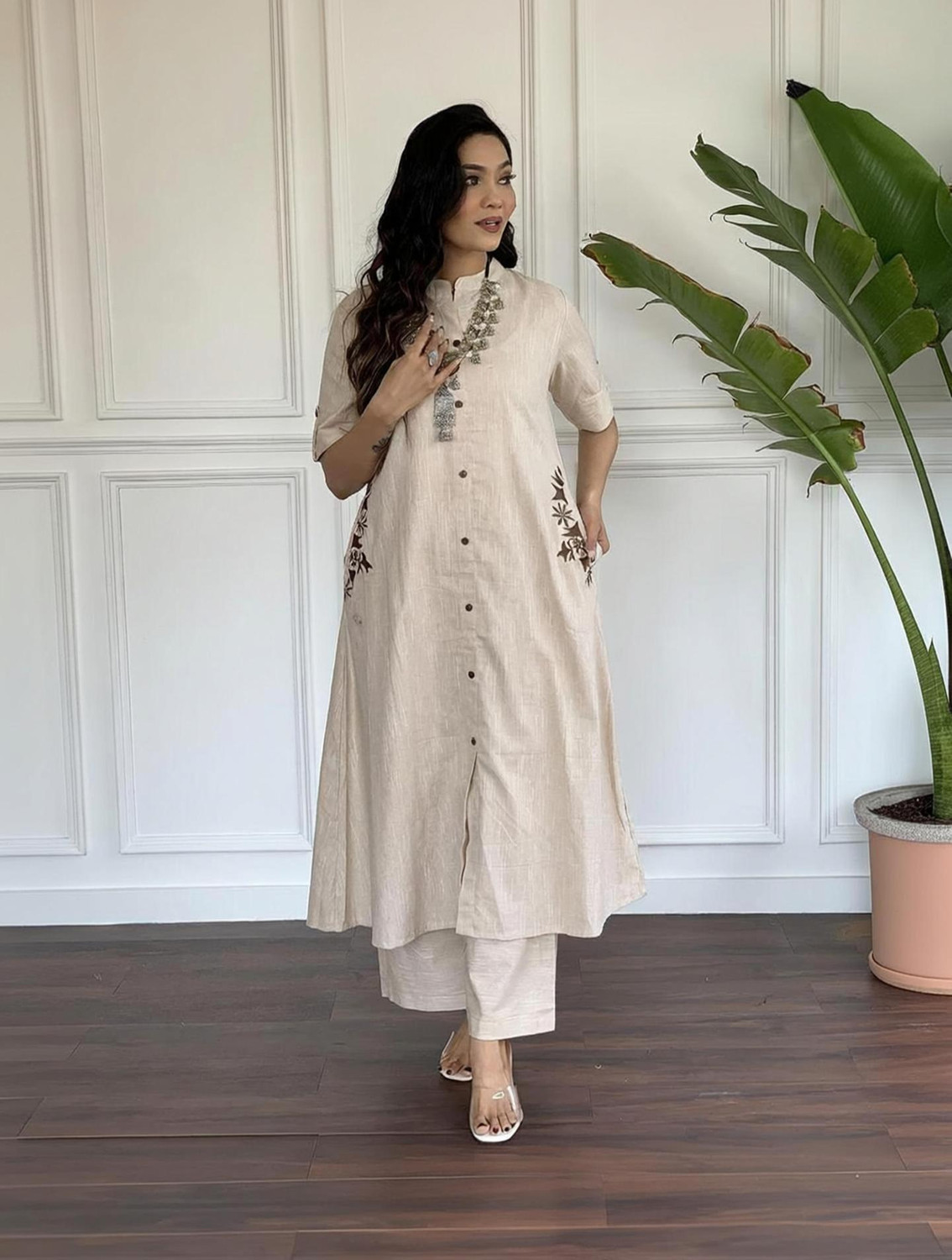 Image of Hunaiza Women Cotton Rayon Kurta Pant Set