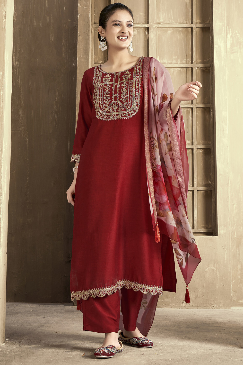 Image of MOKOSH Women Silk Blend Kurta Pant Dupatta Set