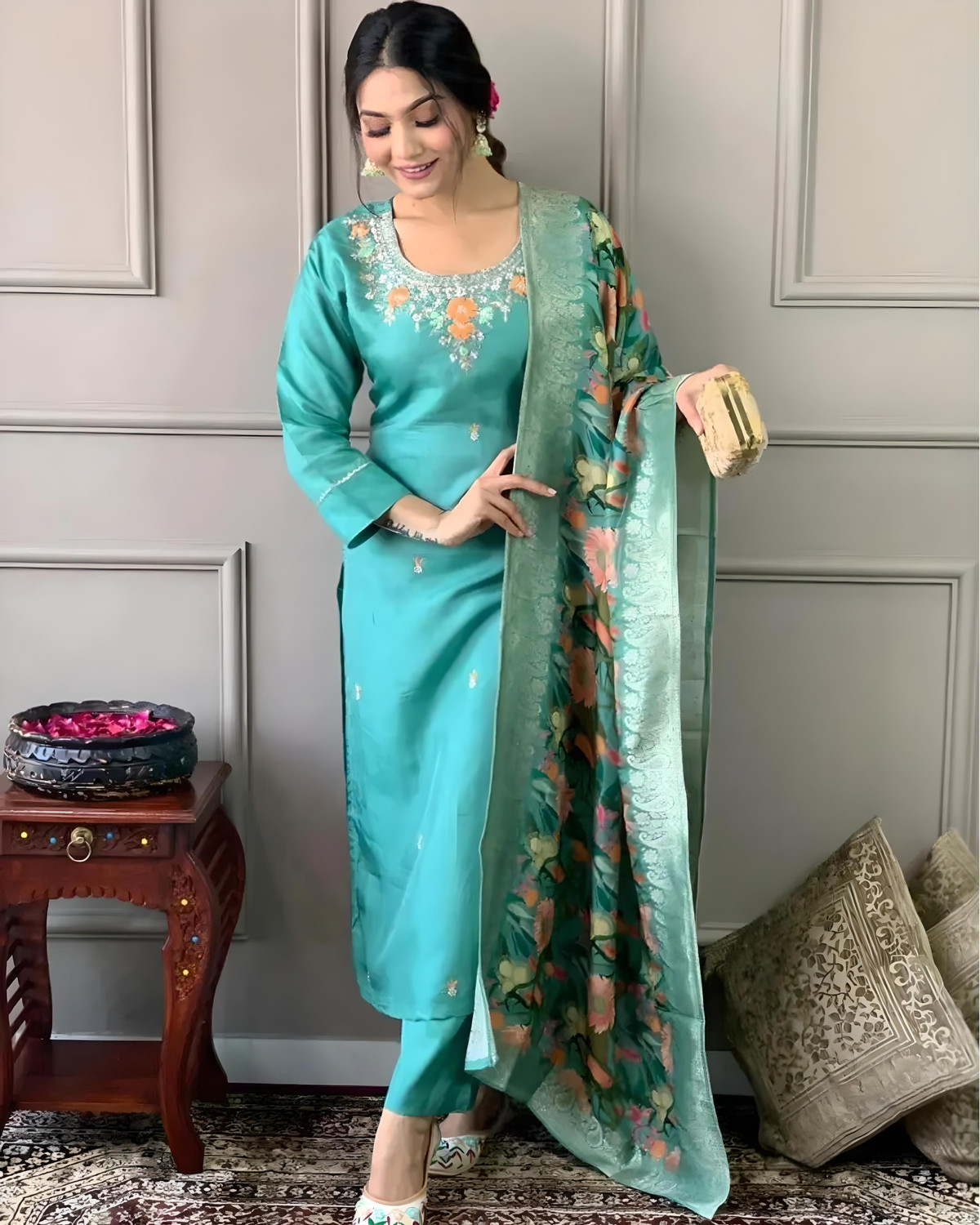 Image of KALPRANG Women Silk Blend Dupatta Set