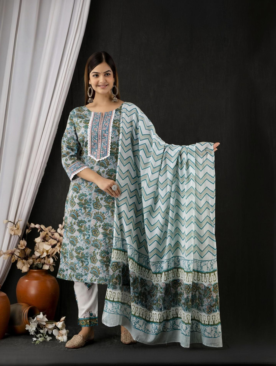 Image of Klosia Women Pure Silk Kurta Pant Dupatta Set
