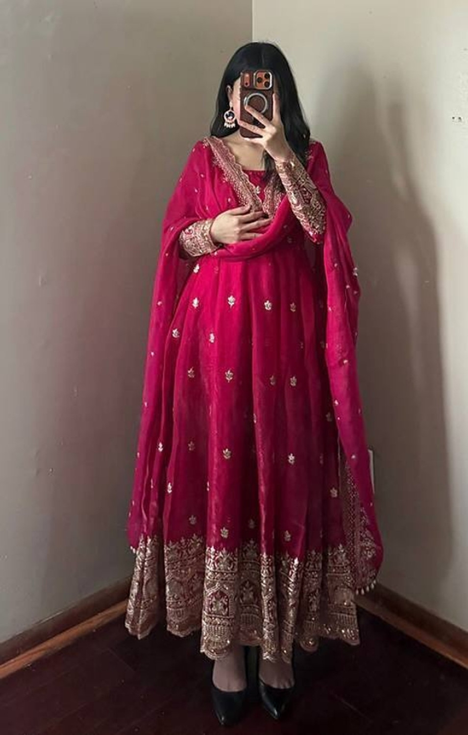 Image of Ambefashion Women Silk Blend Kurta Pant Dupatta Set