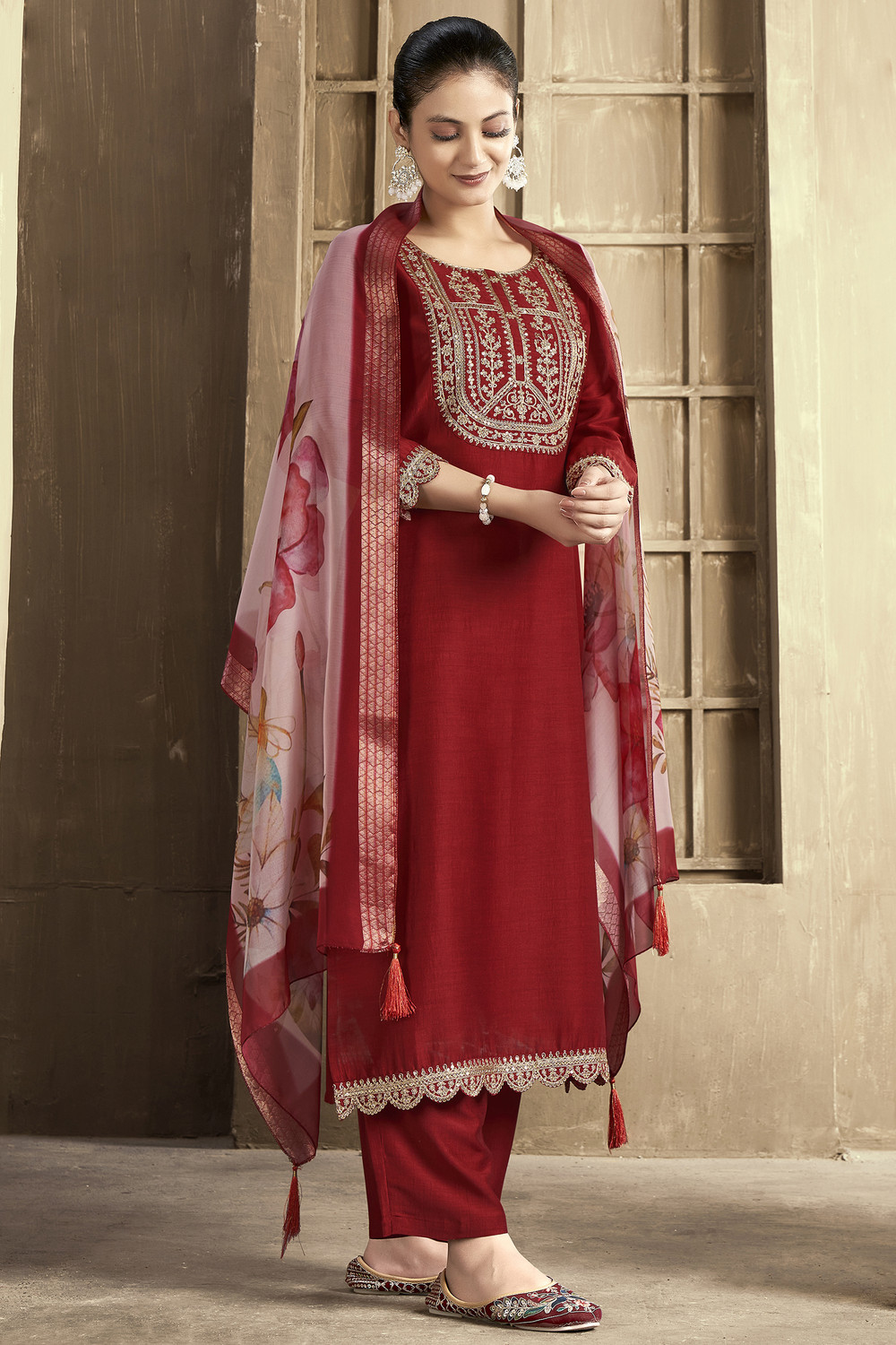 Image of MOKOSH Women Silk Blend Kurta Pant Dupatta Set