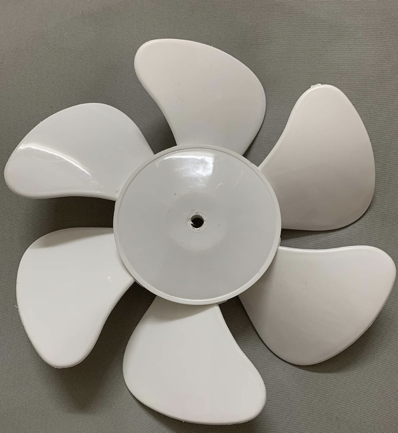 Image of DAKSHWAY 19315 High Air Delivery 90 mm Ceiling Fan (1 Star | Multicolor | Pack of 1)