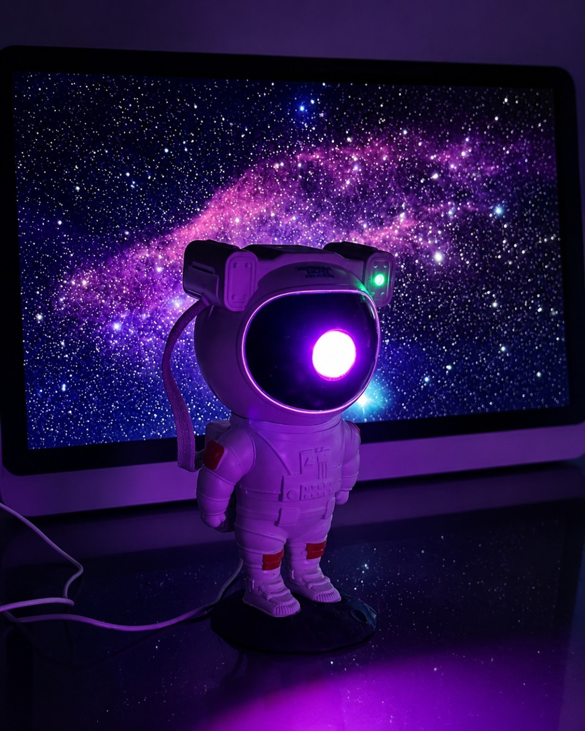 Image of Verilux Astronaut Projector Galaxy Night Light Projector Led Lamp with Remote Control Table Lamp (11.3 cm, White)