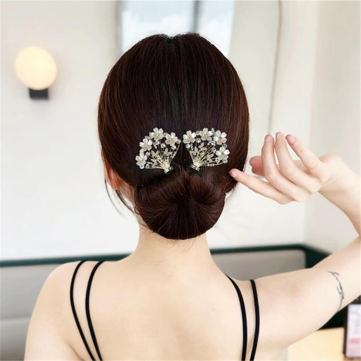 Image of Jiyancreation White Flower Hair Bun Maker Clip Bun Clip (White)