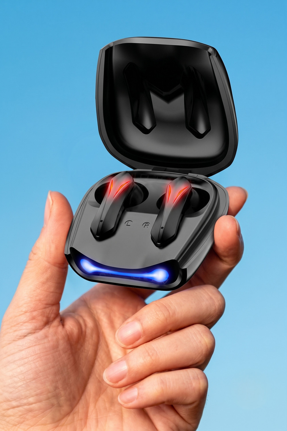 House of Sound R-05 Black Wireless Earbuds - Image 1