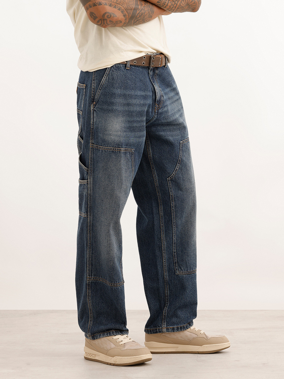WROGN Men Loose Fit Mid Rise Blue Jeans - Image 1