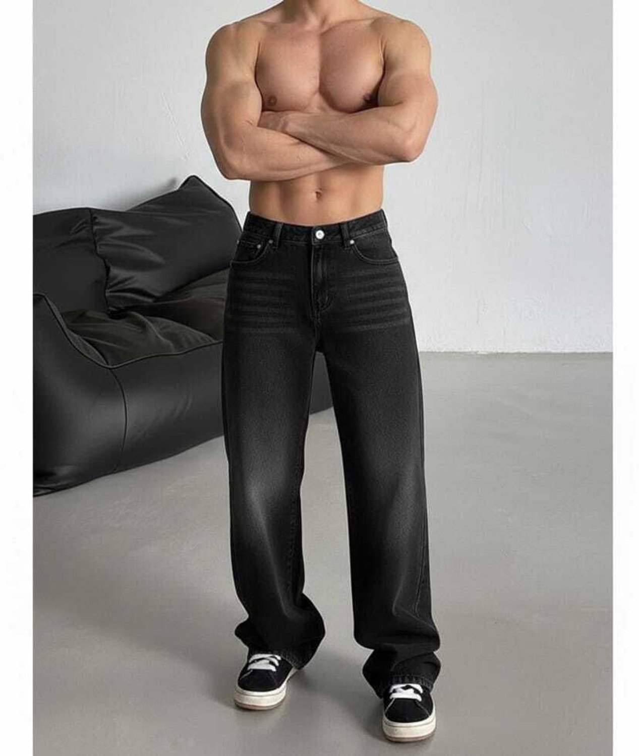 Image of trendvilla Men Regular Mid Rise Black Jeans