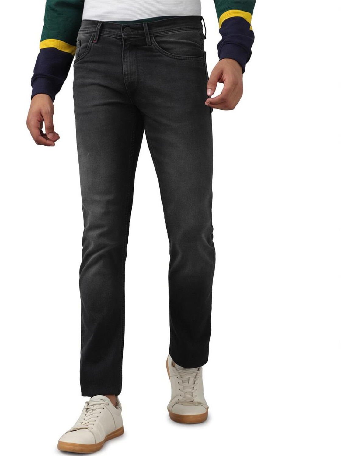 Image of Wrangler Men Straight Fit Mid Rise Black Jeans