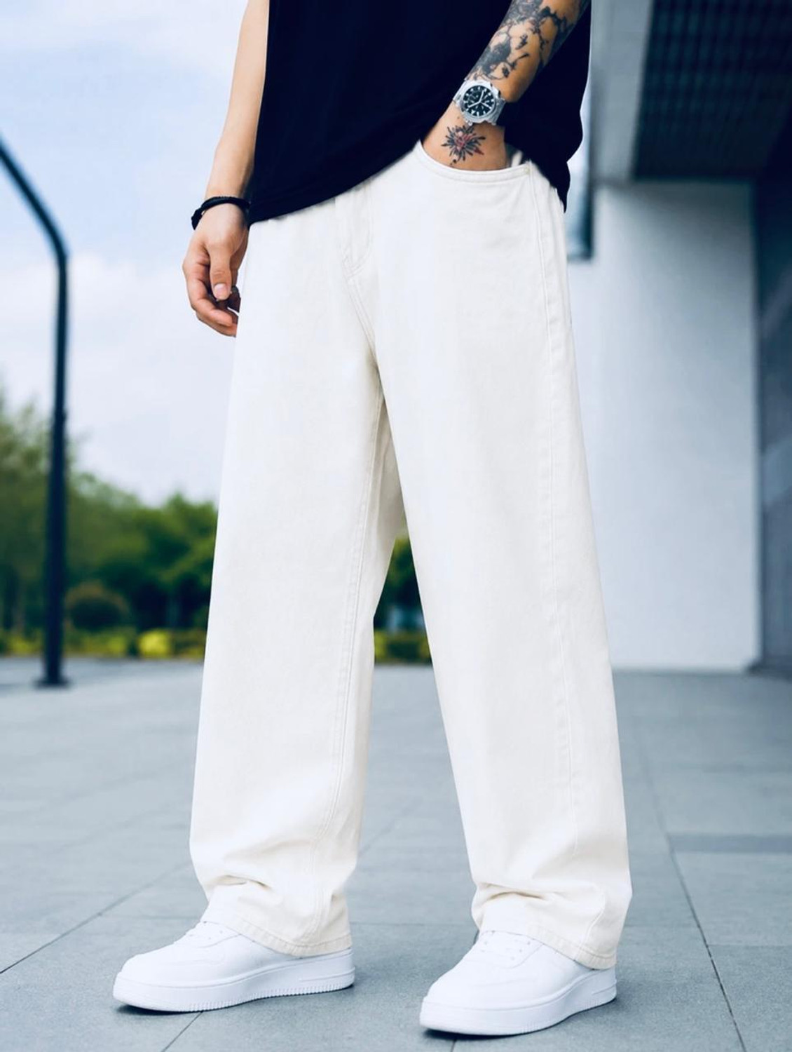 Image of DASHING FIT Men Loose Fit Mid Rise Beige Jeans