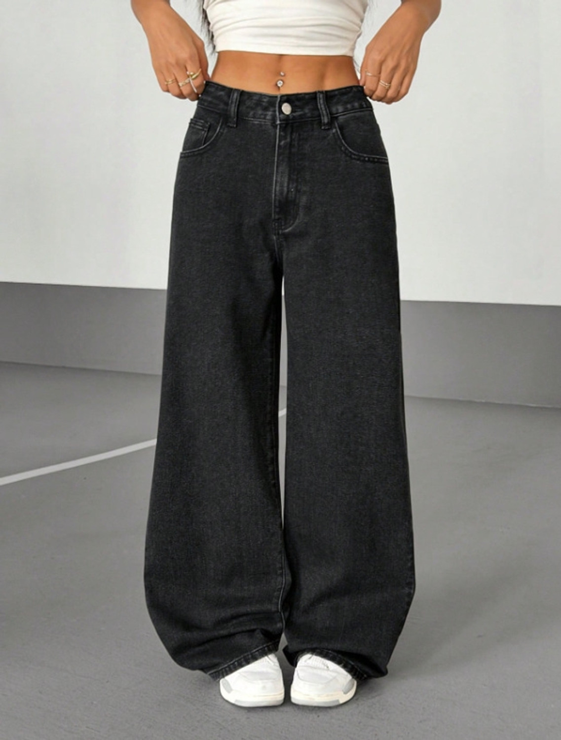 Image of KGN ENTERPRISES Women Wide Leg Mid Rise Black Jeans