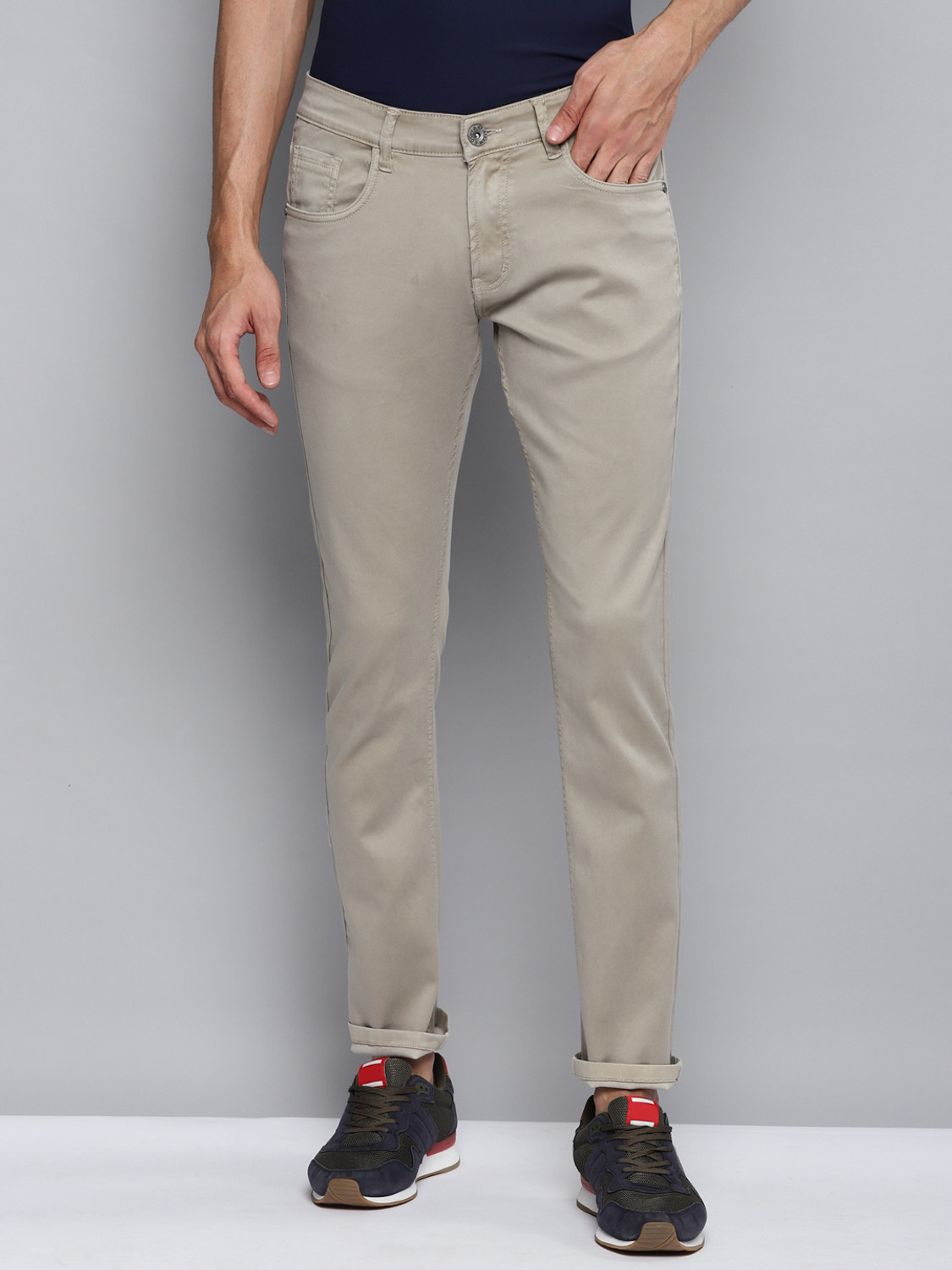 Image of STUDIO NEXX Men Regular Mid Rise Dark Green Jeans