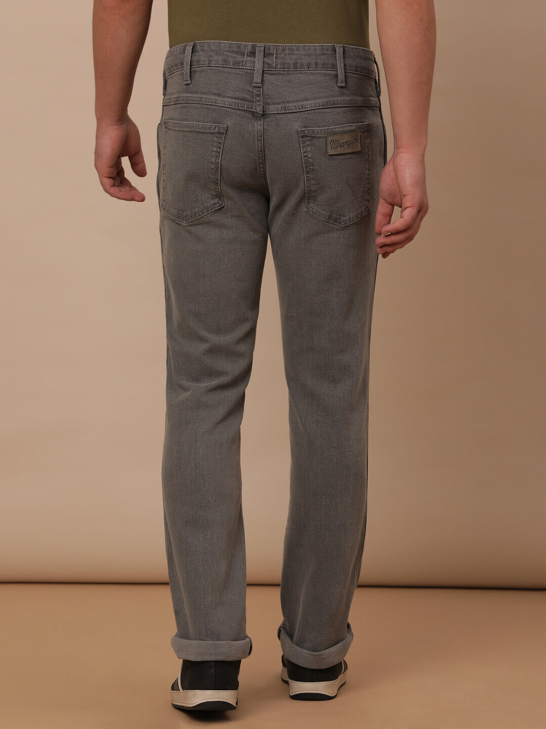 Image of Wrangler Men Straight Fit Mid Rise Black Jeans