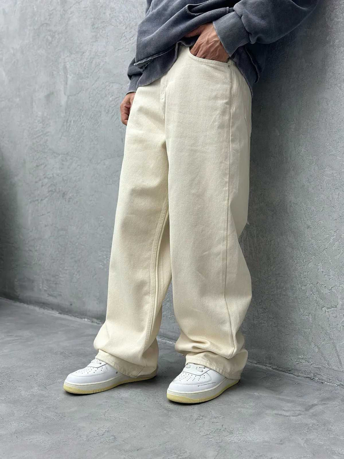 Image of MULTISOLARTECH Men Loose Fit High Rise Beige Jeans