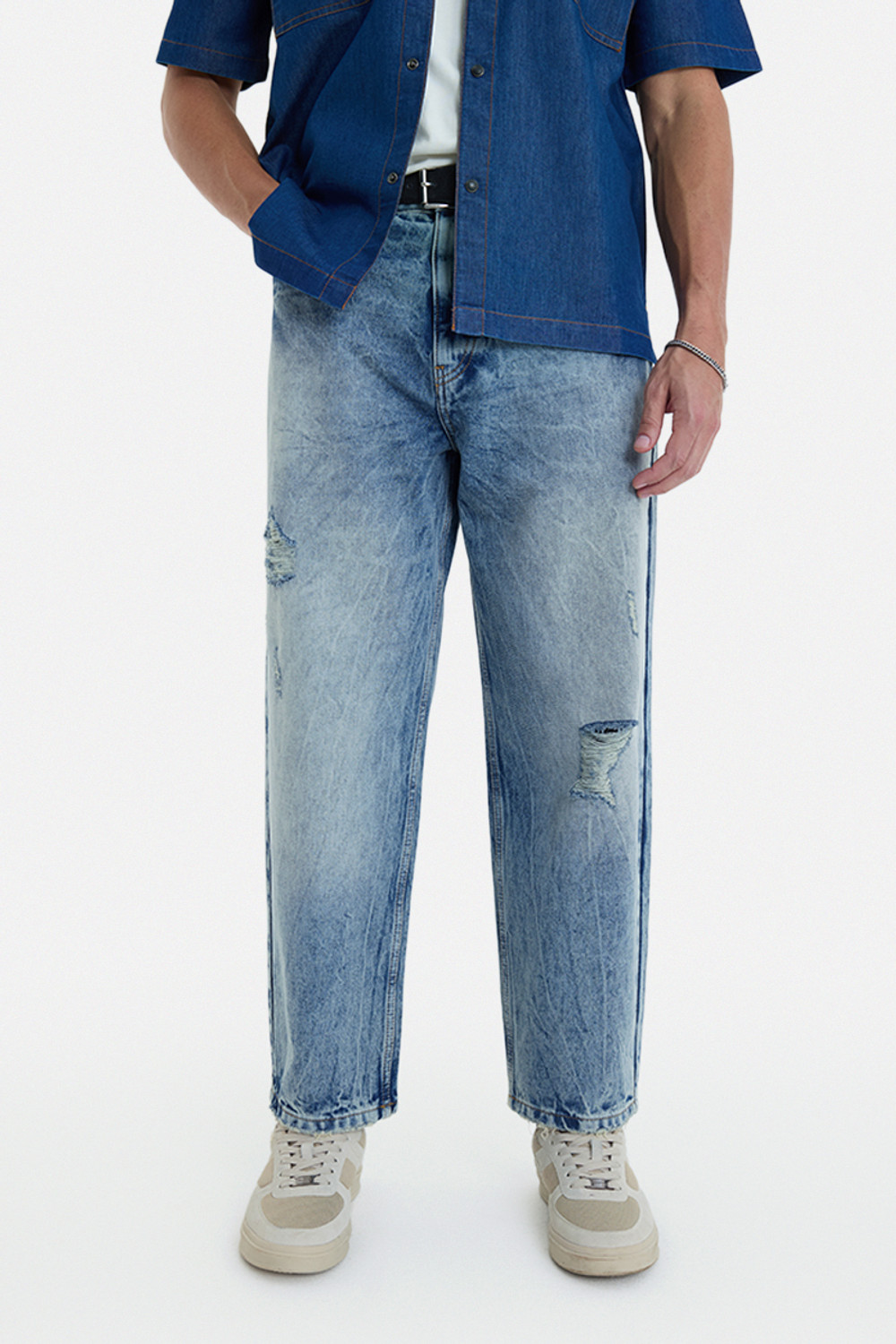 Image of Snitch Men Loose Fit Mid Rise Light Blue Jeans