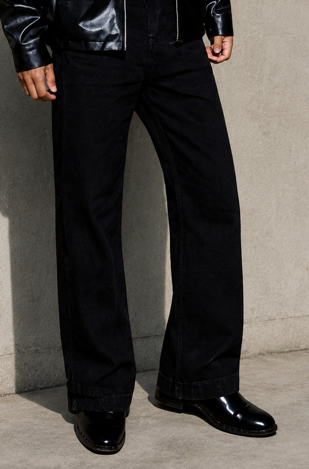 Image of OMP DENIM Men Loose Fit Mid Rise Black Jeans