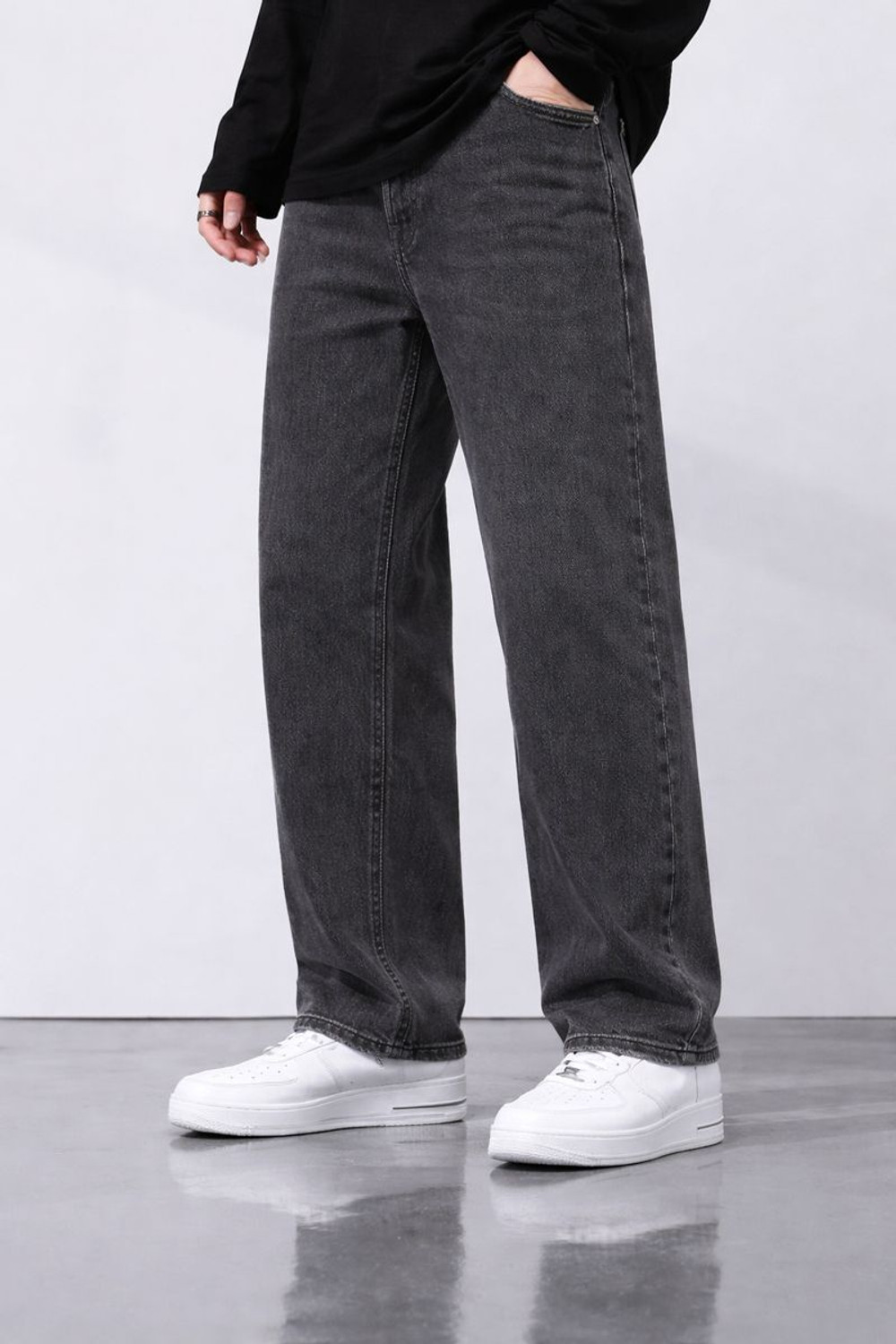 Image of METRONAUT Men Loose Fit Mid Rise Grey Jeans
