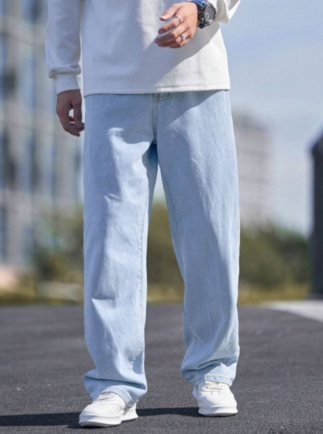 MEIXN Men Loose Fit Mid Rise Light Blue Jeans - Image 1