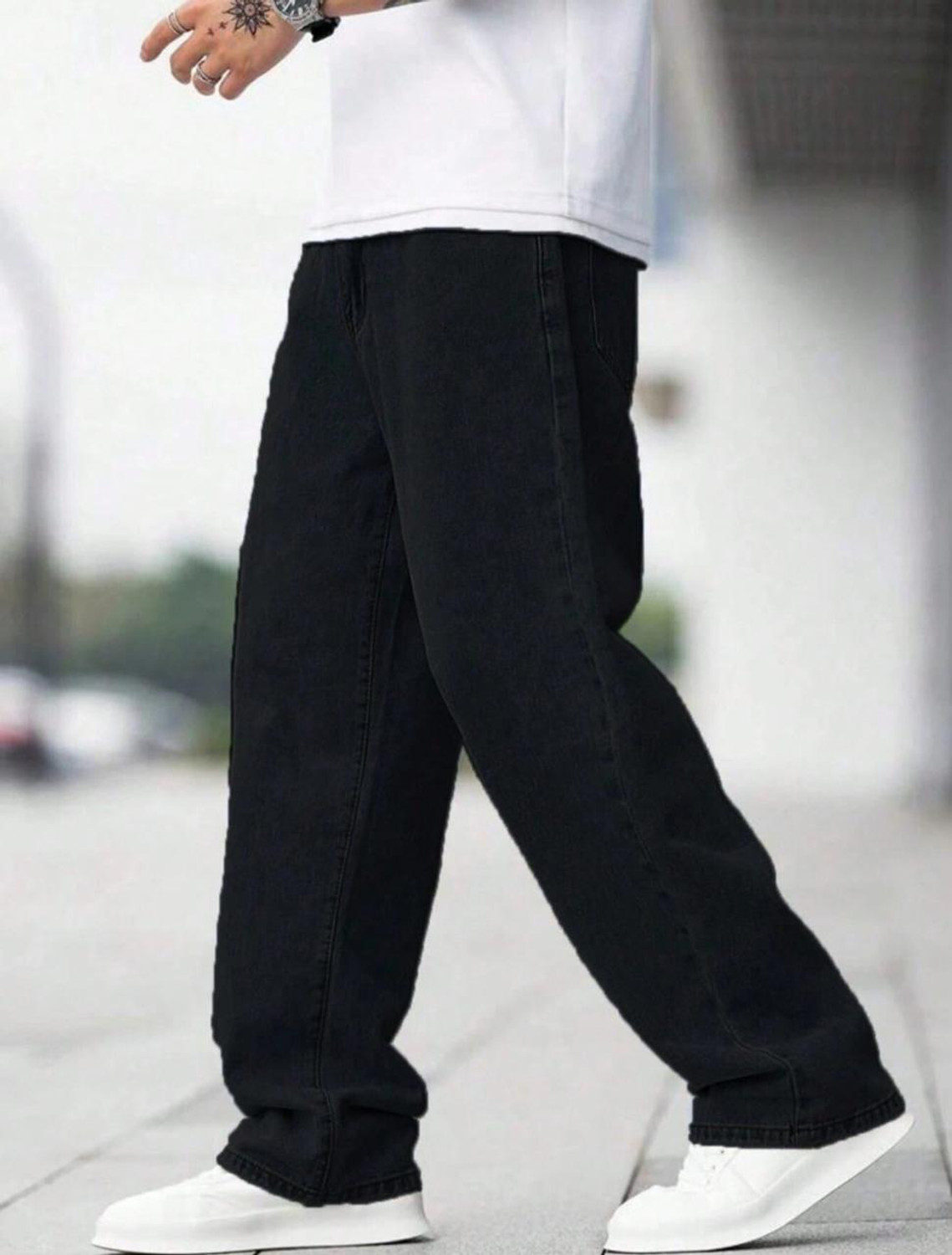 Image of DASHING FIT Men Boyfriend Mid Rise Black Jeans