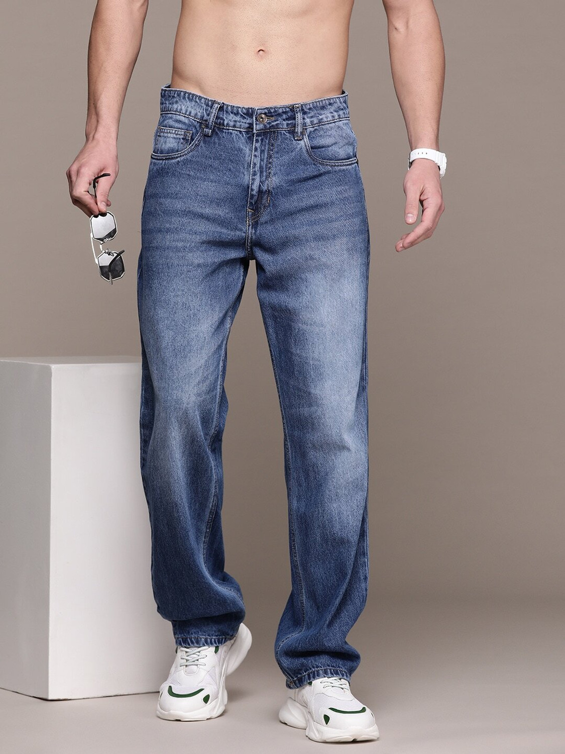 Image of Roadster Men Loose Fit Mid Rise Black Jeans