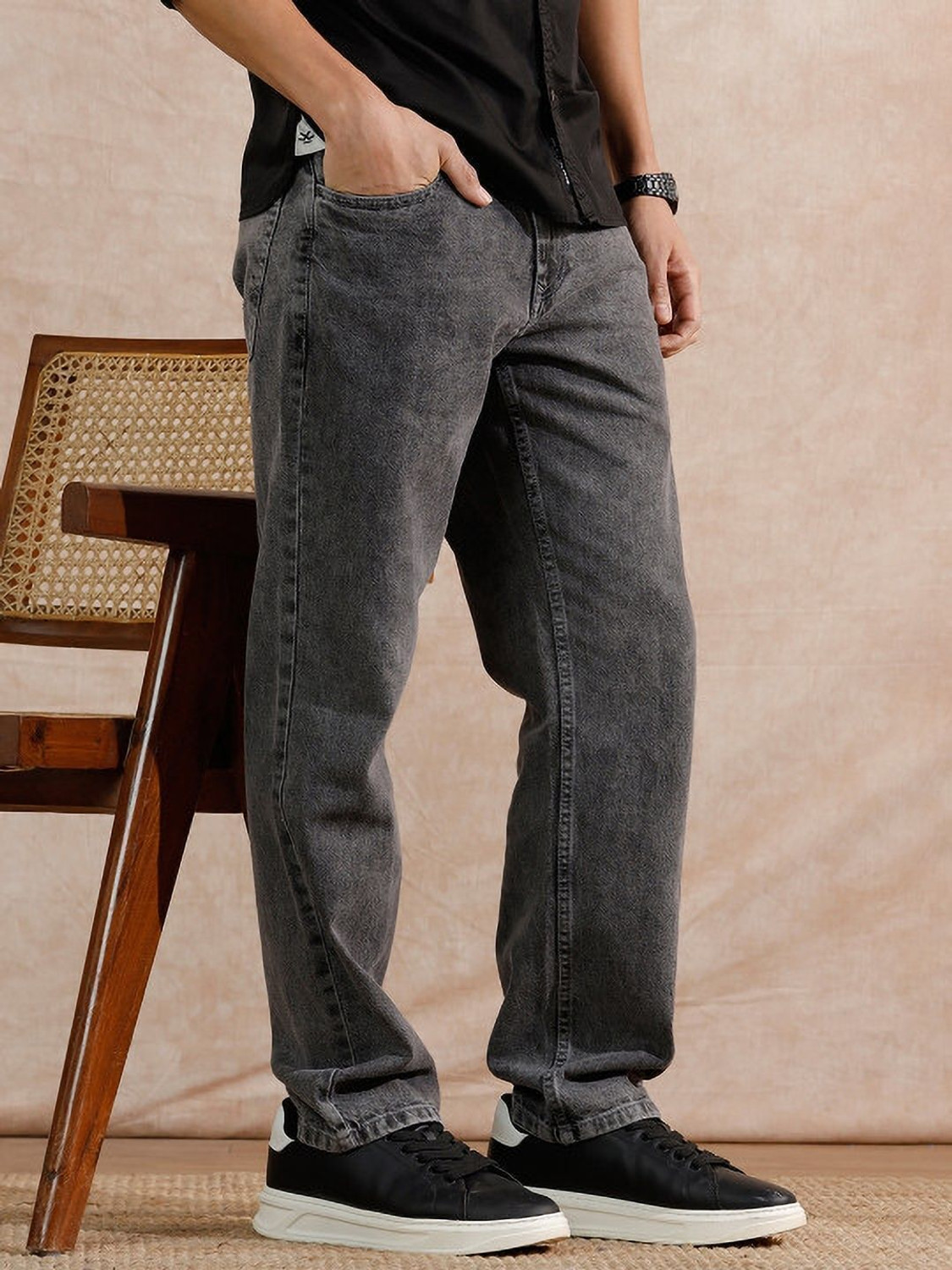 Image of 7 CUTS Men Loose Fit Mid Rise Grey Jeans