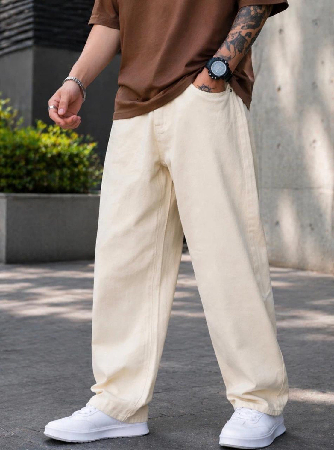 FLAYING Men Beige Loose Fit Mid Rise Jeans - Image 1