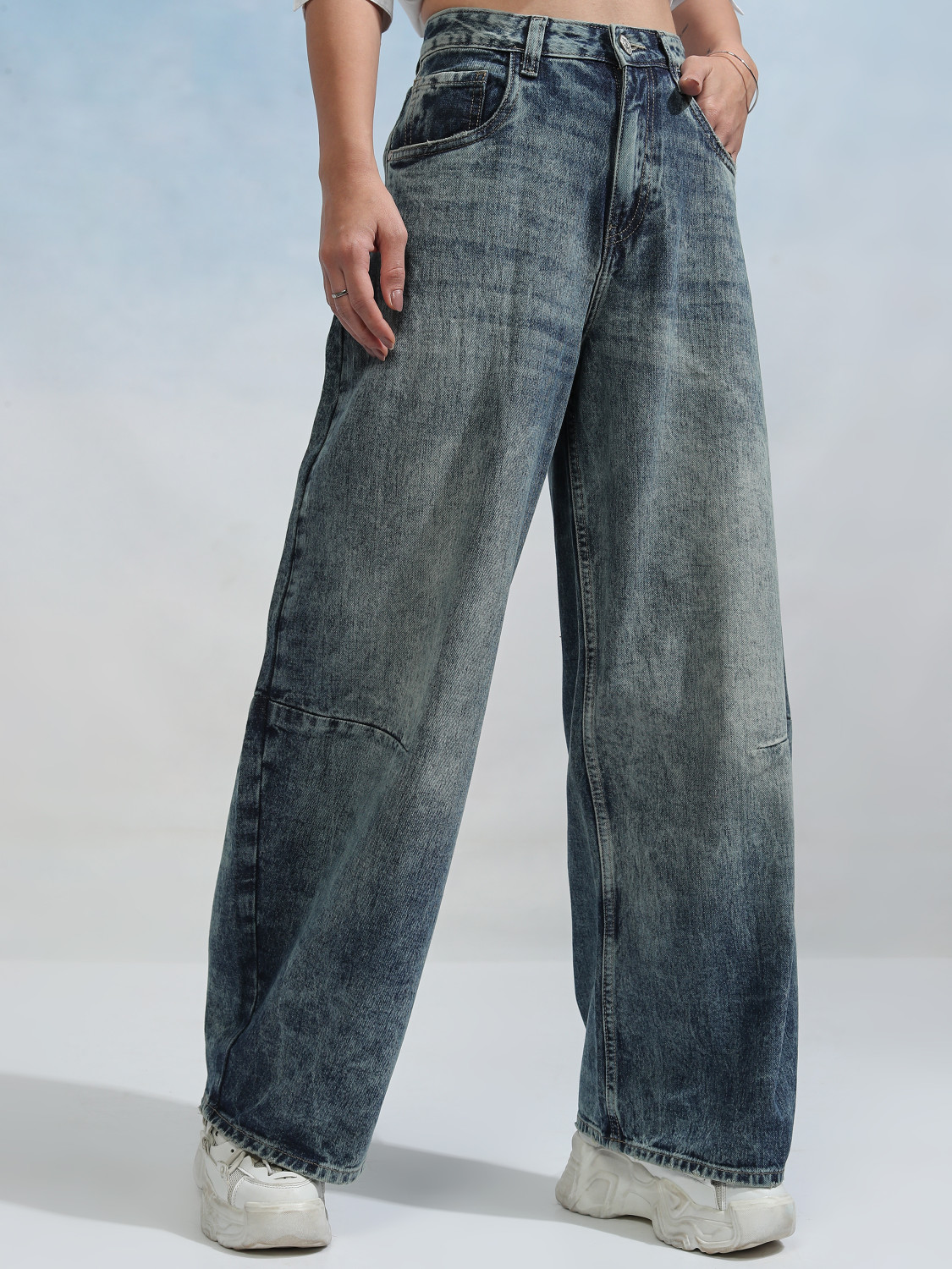 Tokyo Talkies Women Loose Fit Mid Rise Blue Jeans - Image 1