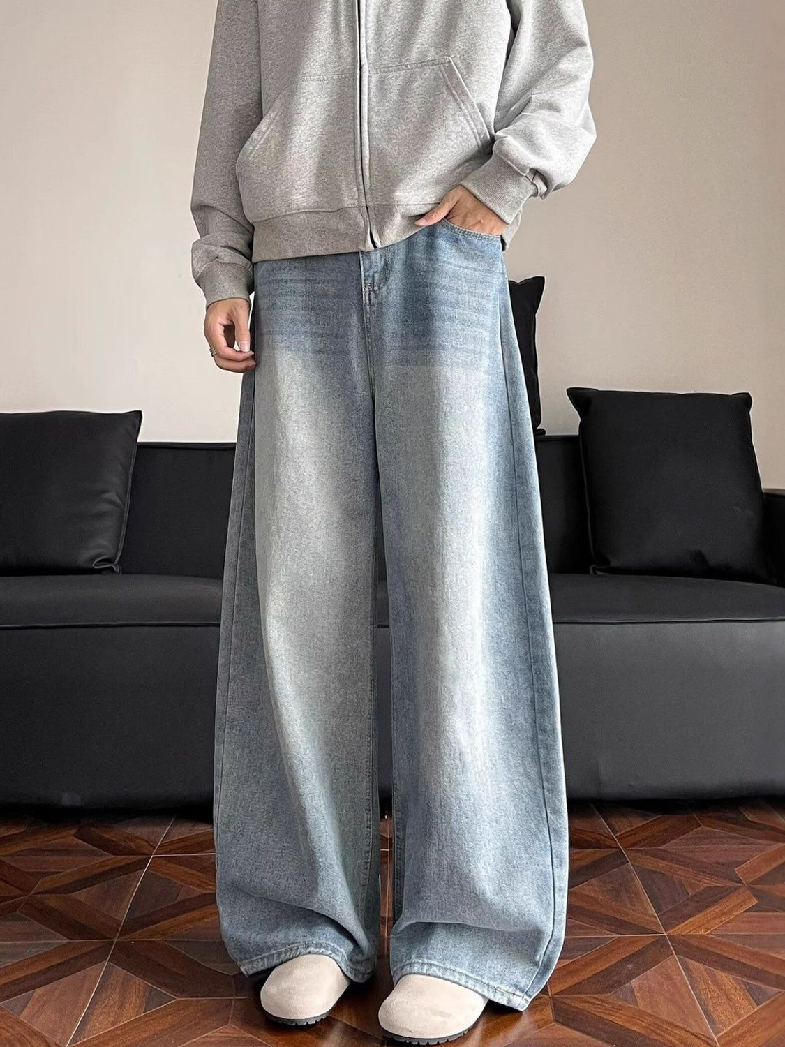 Suo Men Boyfriend Mid Rise Blue Jeans - Image 1